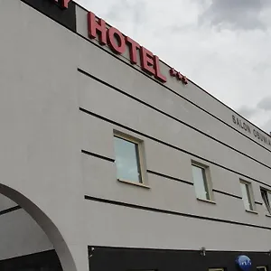 Hotel Sunny, Poznaň